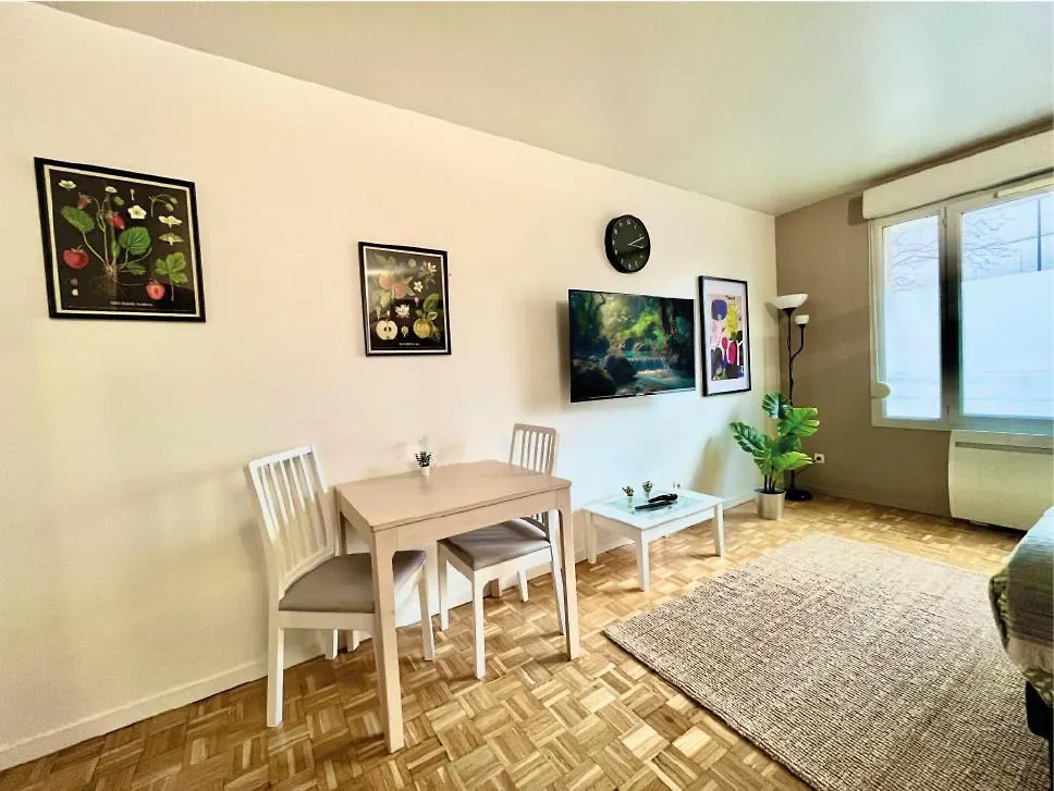 Logement Renove Proche Centre-Ville Lyon Villeurbanne 0*,  France